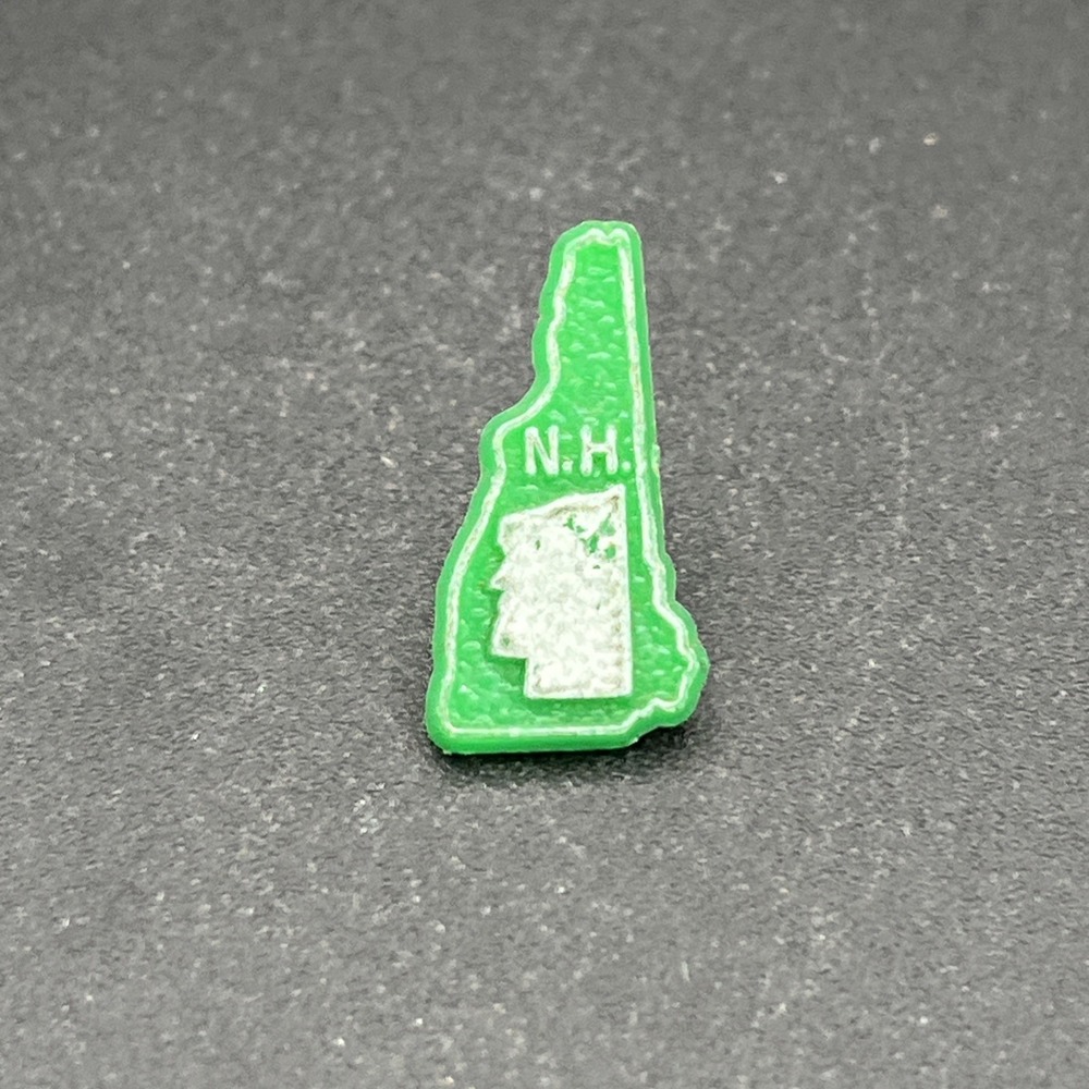 New Hampshire State Outline Plastic Lapel Hat Pin